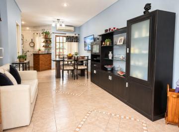 Casa · 53m² · 3 Ambientes · Venta Duplex 3 Amb C/patio - Apto Credito - Permuta