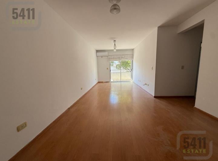 Alquiler Departamento 3 Ambientes Al Frente con Balcon en Paternal.