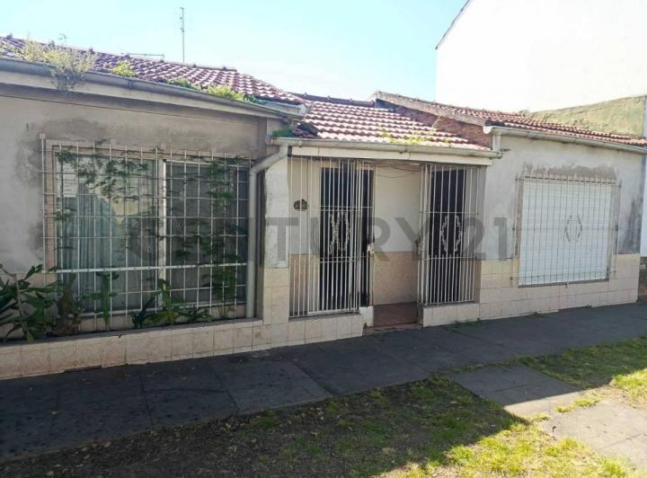 Casa · 100m² · 3 Ambientes · 1 Cochera
