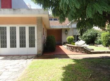 Casa · 481m² · 7 Ambientes · 1 Cochera · Casa en Venta en Hurlingham