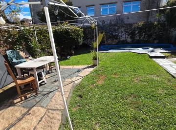 PH · 140m² · 5 Ambientes · Casa (En Ph) de 5 Ambientes con Jardin o Fondo y Pileta en Venta. Martinez