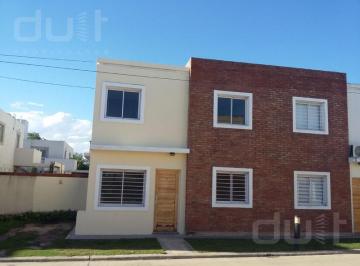 Casa · 142m² · 5 Ambientes · 1 Cochera · Excelente Duplex en Venta Ideal Para Renta o Para Vivir - Complejo Tenerife!