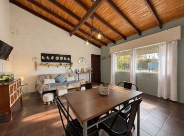 Casa · 74m² · 3 Ambientes · 1 Cochera · Venta Casa PH Shangrila 2 Dorm., Cochera