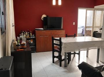 Living comedor · PH en Venta de 2 Dorm. con Cochera Posible Apto Banco en 122 y 37, La Plata