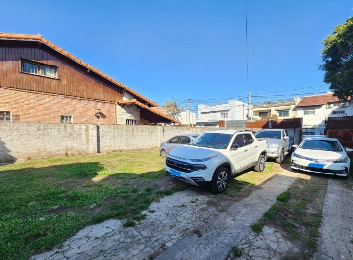 Terreno · 378m²