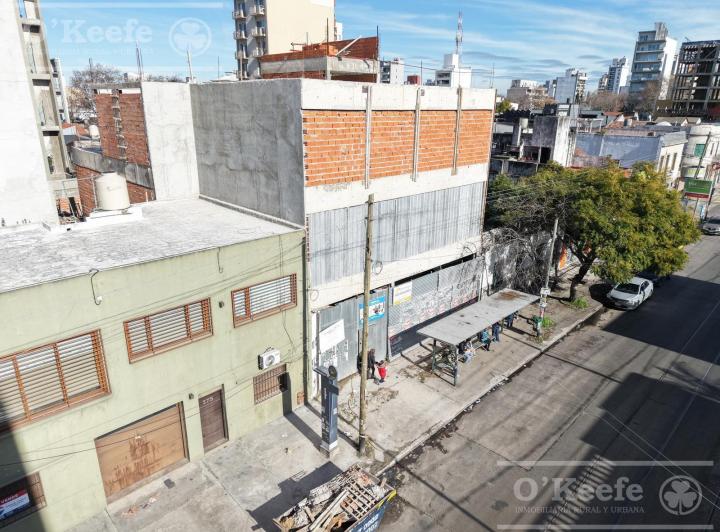 Local comercial · 655m²
