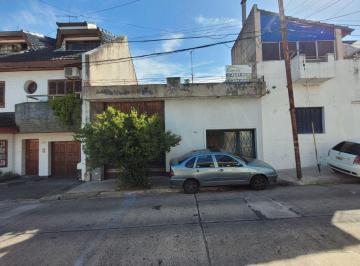 Casa de 3 ambientes, Parque Avellaneda · Casa de 3 Ambientes Sobre Lote 8.66 X 18.59