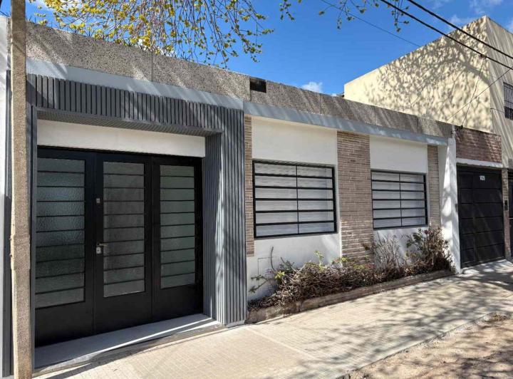 Casa · 127m² · 4 Ambientes · 1 Cochera