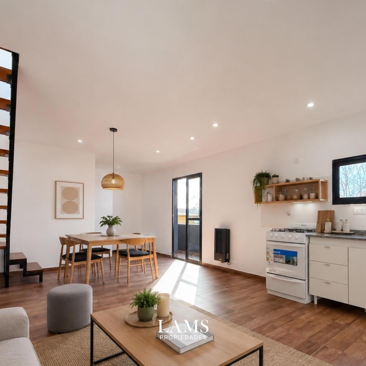 Venta ph 3 Ambientes con balcón al frente - Zona San Juan