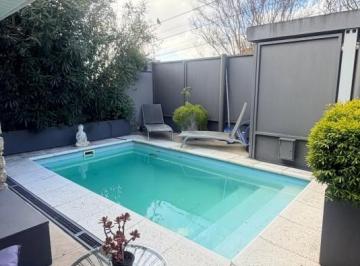 Casa · 180m² · 5 Ambientes · 2 Cocheras · Casa en Venta 5 Ambientes