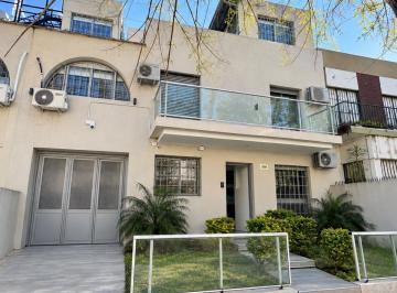 Casa · 270m² · 1 Cochera · Casa en Venta / Alquiler — Barrio River