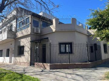 PH · 82m² · 3 Ambientes · 1 Cochera · Venta Casa 3 Amb + Quincho + Cochera/patio - Florida