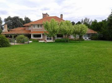 Casa · 500m² · 7 Ambientes · 2 Cocheras · Alquiler Temporario Casa Country Lujan 5 Dorm. Pileta