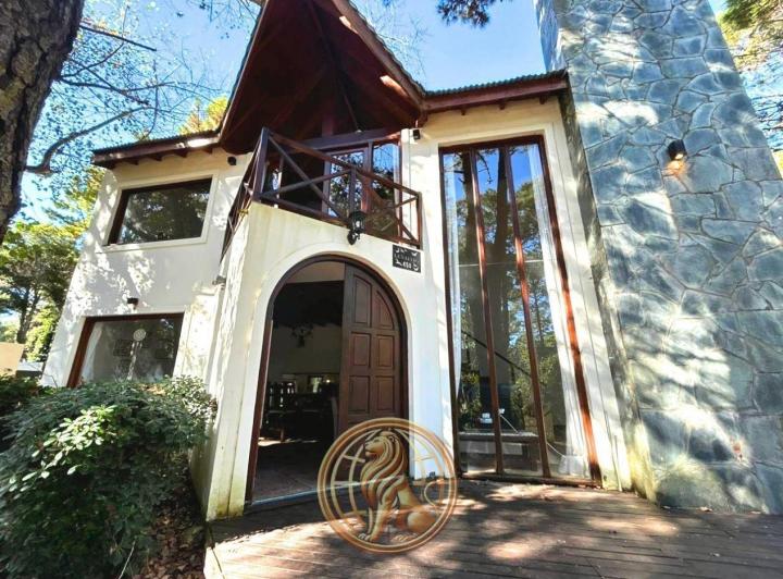Casa · 155m² · 4 Ambientes · 1 Cochera