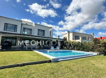 Casa · 280m² · 5 Ambientes · 4 Cocheras · Casa en Alquiler en San Gabriel, Villa Nueva