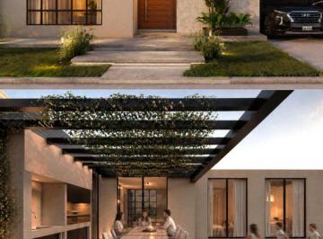 Casa de 6 ambientes, Maipú · Estupenda Casa a Estrenar/ B° Alba de Tanqay