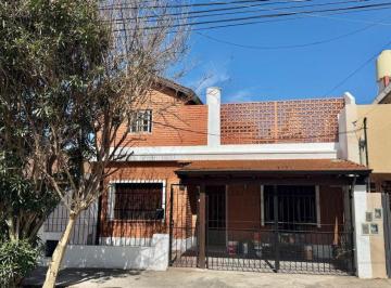PH de 5 ambientes, San Isidro · Espectacular PH en Alquiler Al Frente con 3/4 Dorm., Coch. Cubierta, Patio y Terraza Enorme!