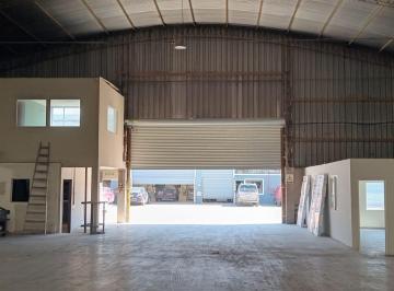 Bodega-Galpón · 2000m² · 3 Cocheras · Alquiler de Nave Industrial de 2.000 m² en Parque Industrial La Reja Moreno