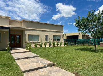 Casa · 150m² · 4 Ambientes · 1 Cochera · Casa en Alquiler Temporario en Haras Santa Maria - 3 Dorm. - 2 Baños - Galeria - Piscina - Seguridad.