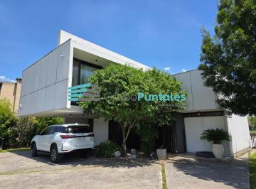 Casa · 290m² · 5 Ambientes · 2 Cocheras · Casa en Venta en Barrio Lagos de Canning con Fondo a Laguna y Hermosa Piscina