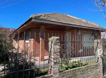 Casa · 87m² · 3 Ambientes · Chalet de 3 Ambientes en Esquina de Libertad y Tandil