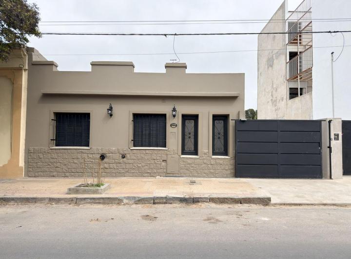 Casa · 100m² · 3 Ambientes · 1 Cochera