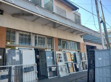 Local comercial de 2 ambientes, Quilmes · Amplio Local en Alquiler