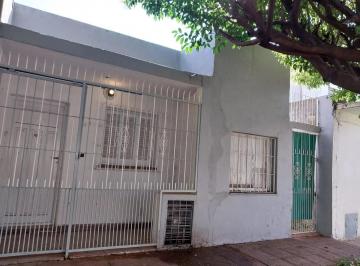 Casa de 2 ambientes, Merlo · Casa con Amplio Lote y Gran Potencial en Parque San Martín