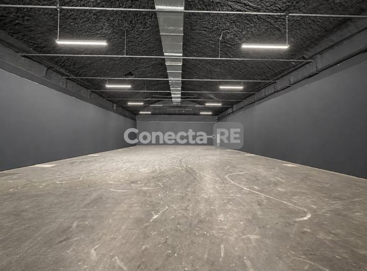 Depósito · 1215m²