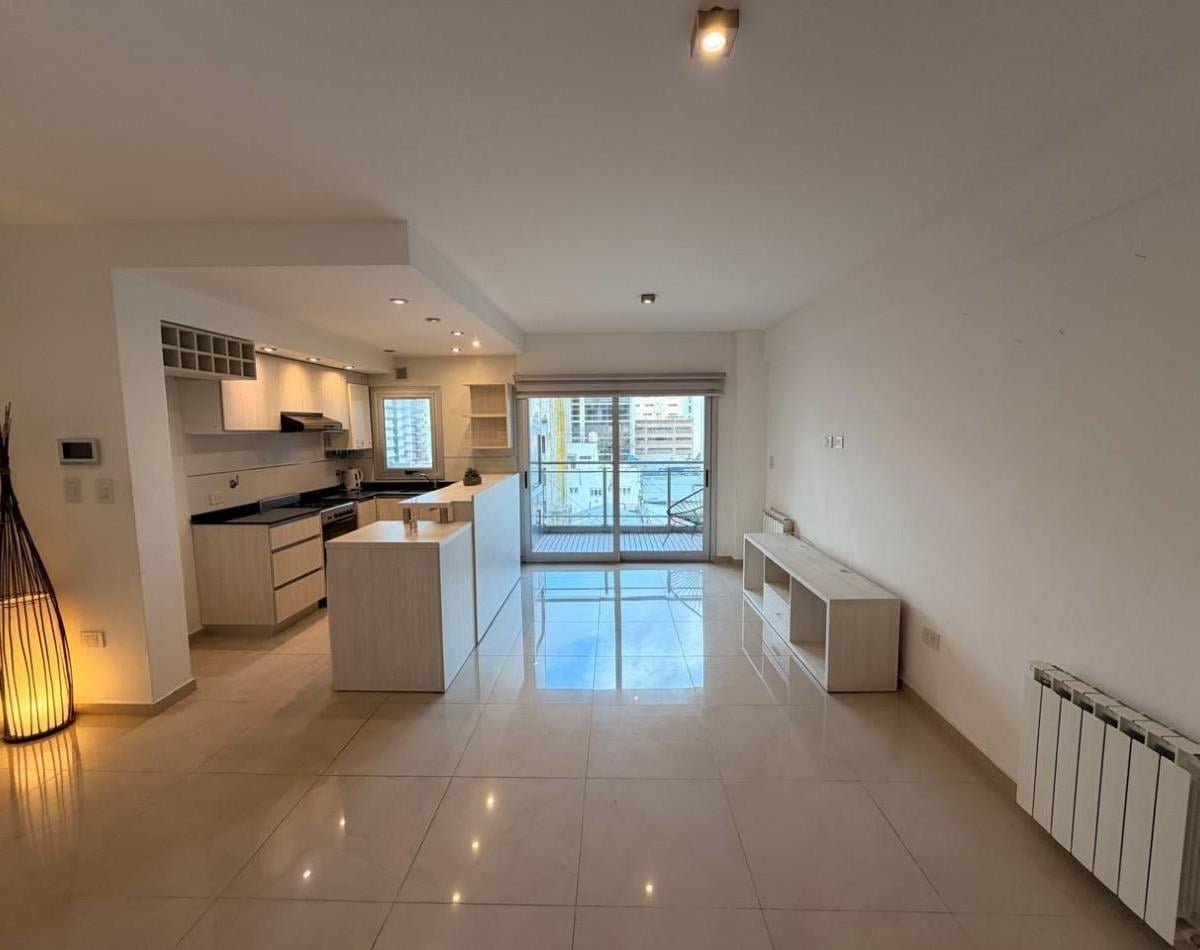 Departamento de 2 ambientes en venta ubicado en en macrocentro de la ciudad, Catamarca entre Moreno y Bolivar