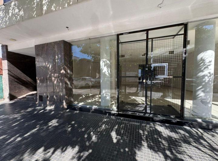 Local comercial · 120m²