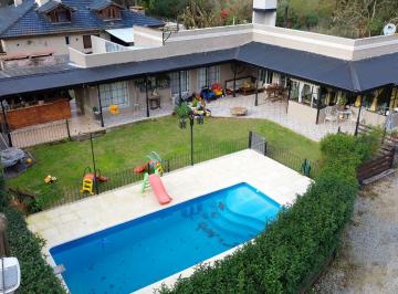 Casa · 100m² · 3 Ambientes · 2 Cocheras · Venta Casa 3 Amb con Pileta Jardin El Jaguel