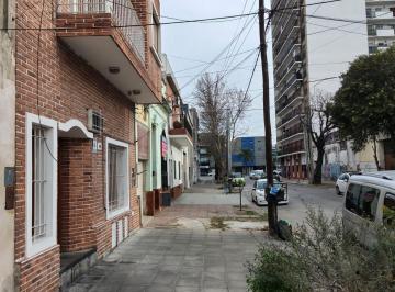 PH · 75m² · 3 Ambientes · Aquiler de PH en Sarandi