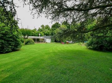 Quinta vacacional · 145m² · 2 Dormitorios · 2 Cocheras · Casa Quinta C/ Pileta Cancha Futbol Parquizada