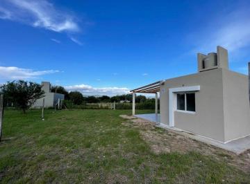 Casa · 65m² · 3 Ambientes · 1 Cochera · Casa en Venta 2 Dorm Santa Cruz del Lago Tanti