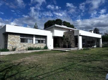 Casa de 4 ambientes, Villa Allende · Casa en Villa Allende Golf