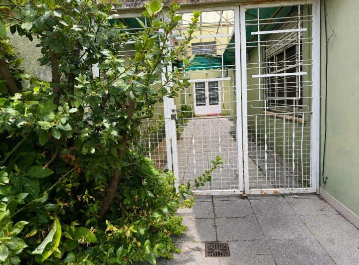 Casa · 230m² · 3 Ambientes · 1 Cochera