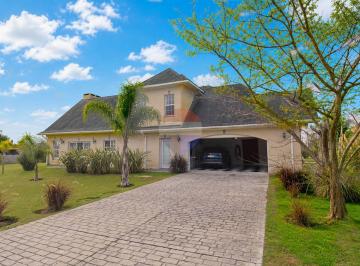 Casa · 350m² · 8 Ambientes · 2 Cocheras · Casa en Venta en Viñedos de La Tahona