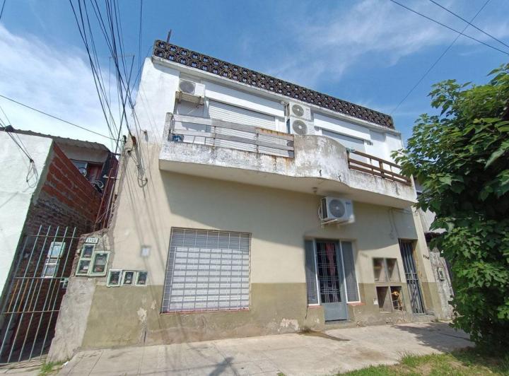 Casa · 230m² · 4 Ambientes