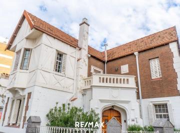 PH · 180m² · 4 Ambientes · Casa Señorial en Venta