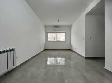 Departamento · 84m² · 4 Ambientes · Venta Depto 4 Amb V. Devoto a Estrenar Patio Lumin