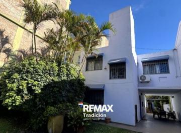 Casa · 190m² · 7 Ambientes · 2 Cocheras · Casa en Venta - Zona Unne - Resistencia Chaco