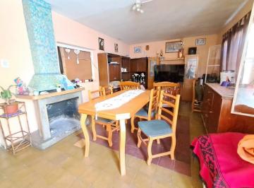 Casa · 103m² · 4 Ambientes · 2 Cocheras · Casa en Venta en Las Heras