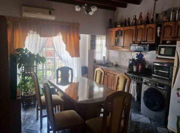 Departamento · 42m² · 2 Ambientes · 1 Cochera · Venta Depto. 2 Amb con Coch y Altillo - Avellaneda