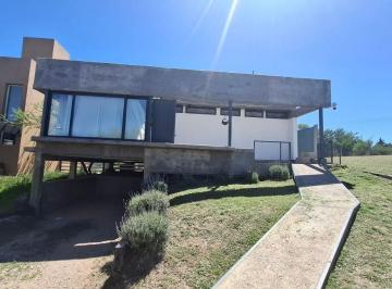 Casa de 3 ambientes, Malagueño · Casa de Diseño Contemporáneo en Venta en Las Cañitas – Malagueño