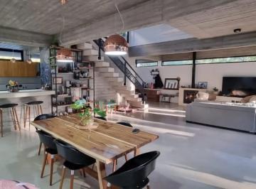 Casa de 4 ambientes, Moreno · Casa Minimalista Premium en Barrio Cerrado con Piscina y Excelente Calidad Constructiva