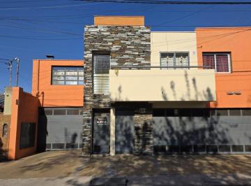 Departamento de 6 ambientes, Maipú · Alquiler Departamento Dúplex 2 Dorm. con Cochera — Complejo Cerrado, Maipú Centro