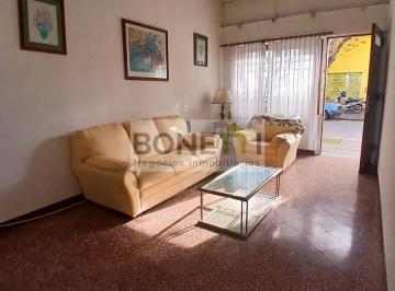 Casa · 170m² · 6 Ambientes · 1 Cochera · Casa en Mercedes