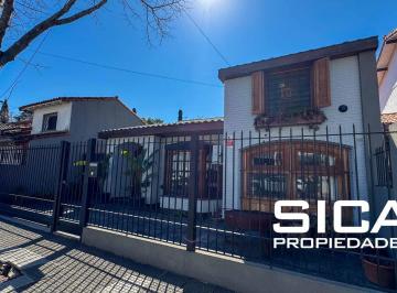 Casa · 140m² · 5 Ambientes · 1 Cochera · Casa en Victoria