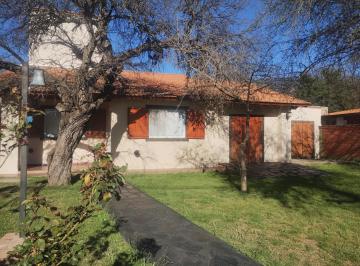 Casa en Venta de 4 ambientes · Casa Quinta en Los Molles San Luis con Piscina